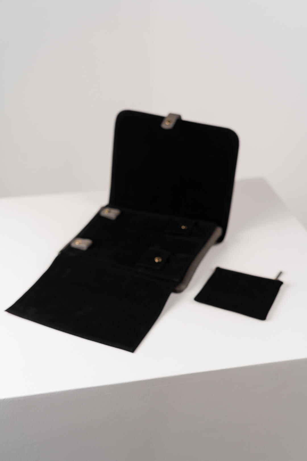 Handmade Leather Jewelry Organizer - Grey - linebysj