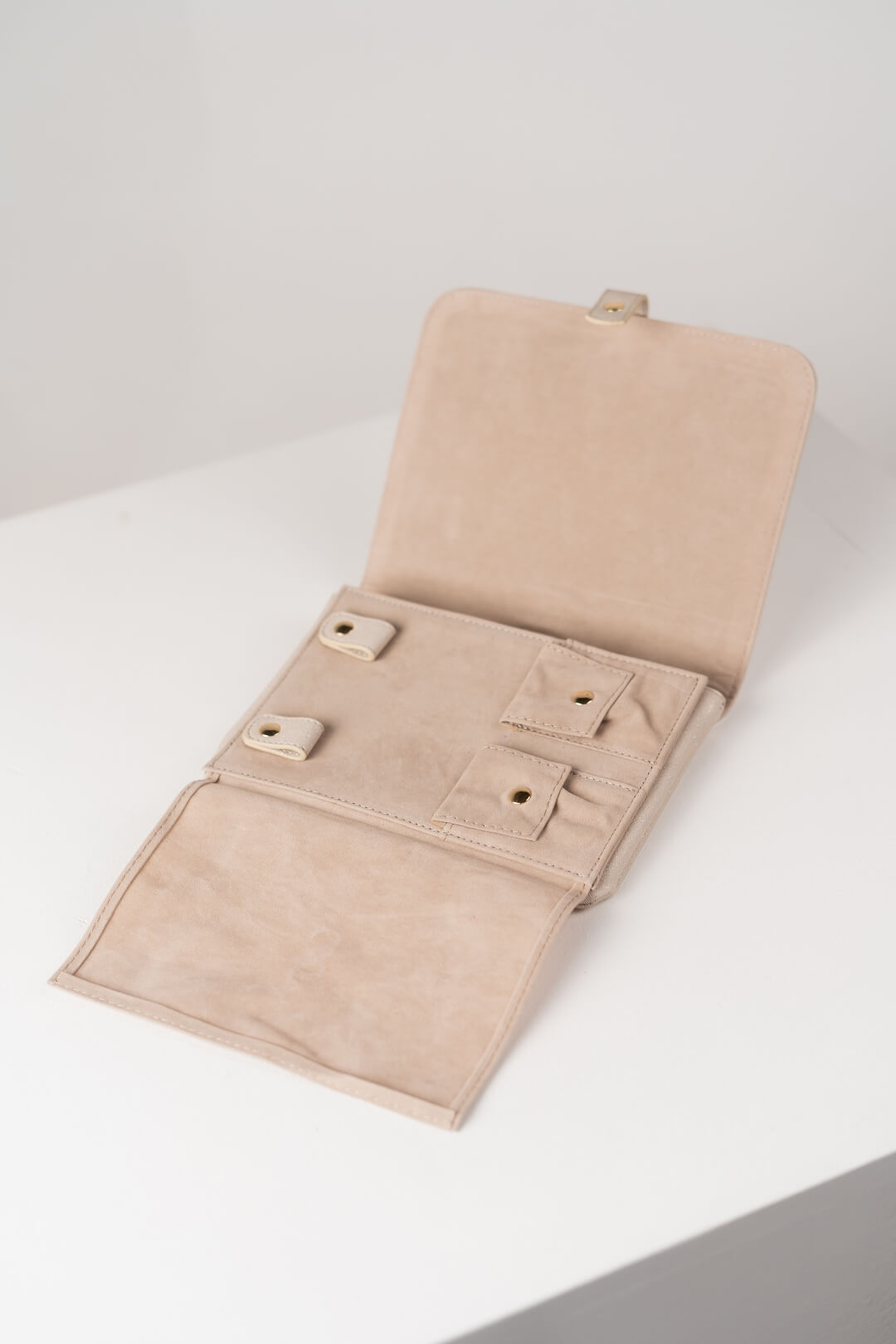 Handmade Leather Jewelry Organizer - Beige - linebysj